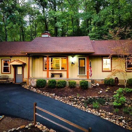 Beautiful Chalet With Fireplace And Large Game Room Gatlinburg Exteriör bild