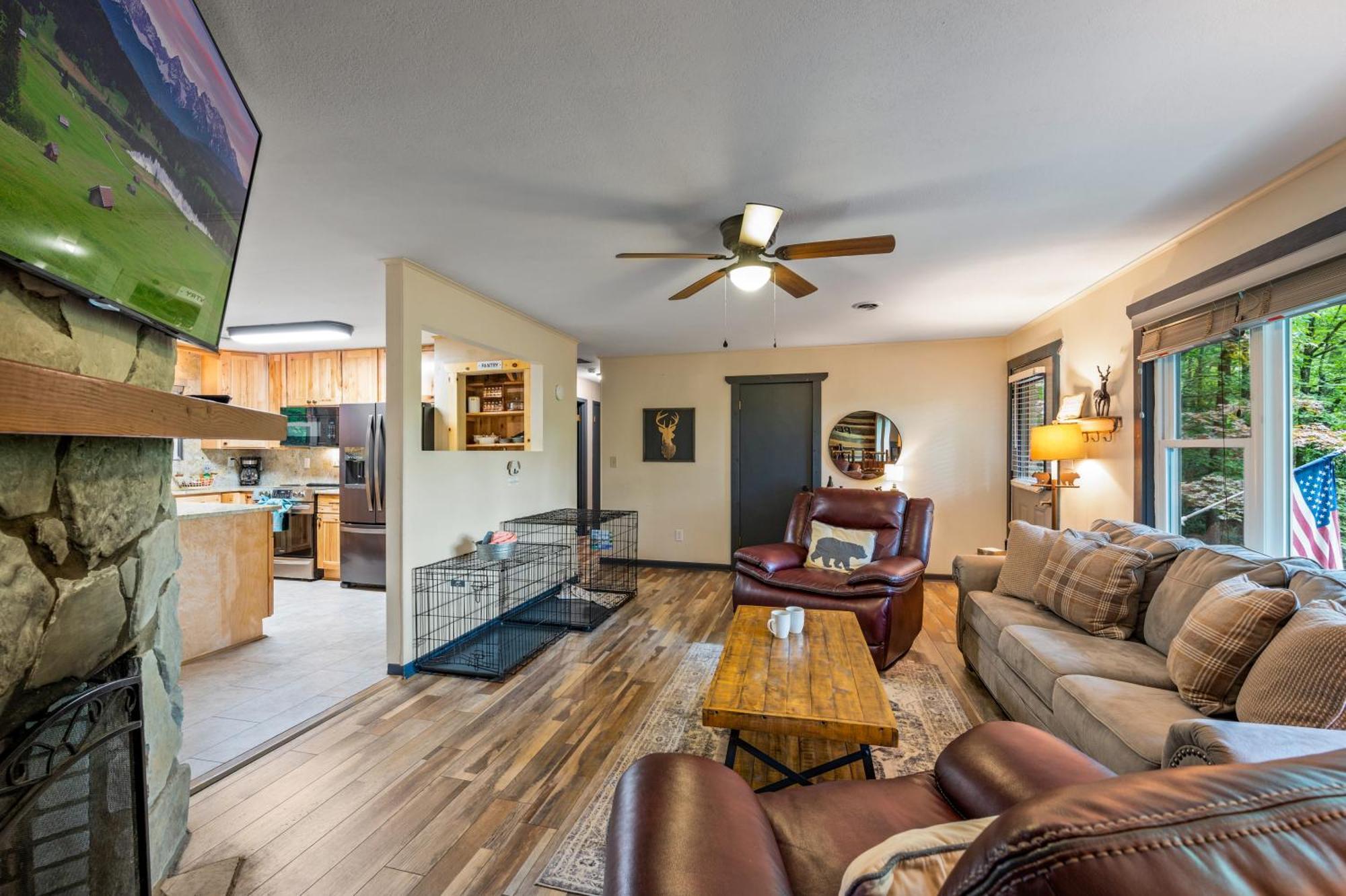 Beautiful Chalet With Fireplace And Large Game Room Gatlinburg Exteriör bild