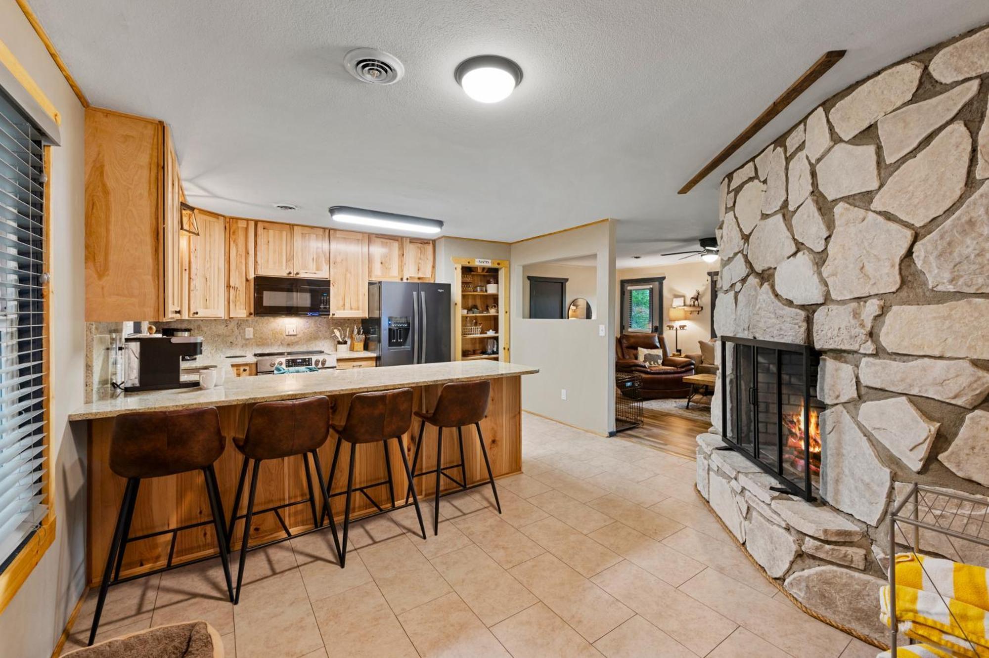 Beautiful Chalet With Fireplace And Large Game Room Gatlinburg Exteriör bild