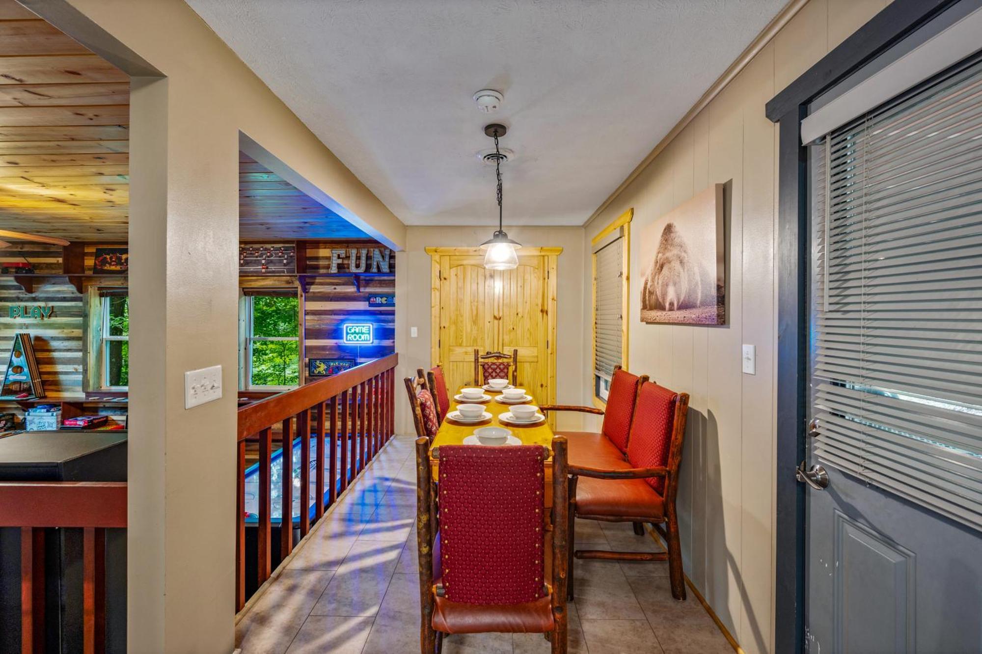 Beautiful Chalet With Fireplace And Large Game Room Gatlinburg Exteriör bild